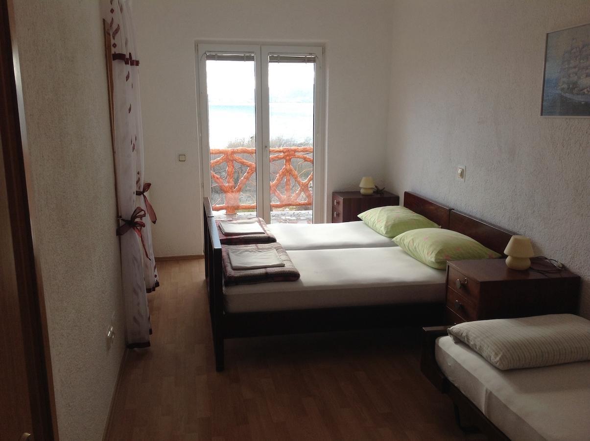 Katarina Apartments And Rooms Sibinj Krmpotski Chambre photo